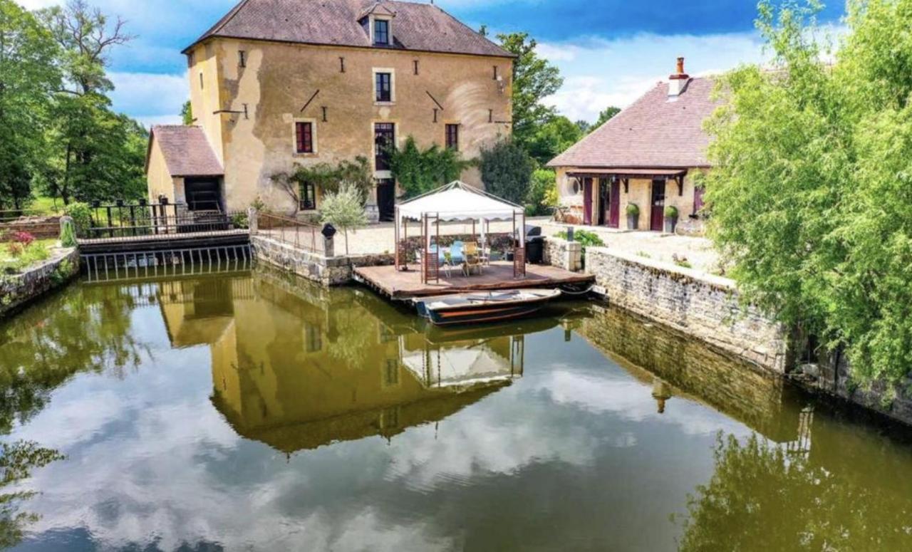 ホテル Le Moulin De Gateau Saint-Pierre-les-Etieux エクステリア 写真