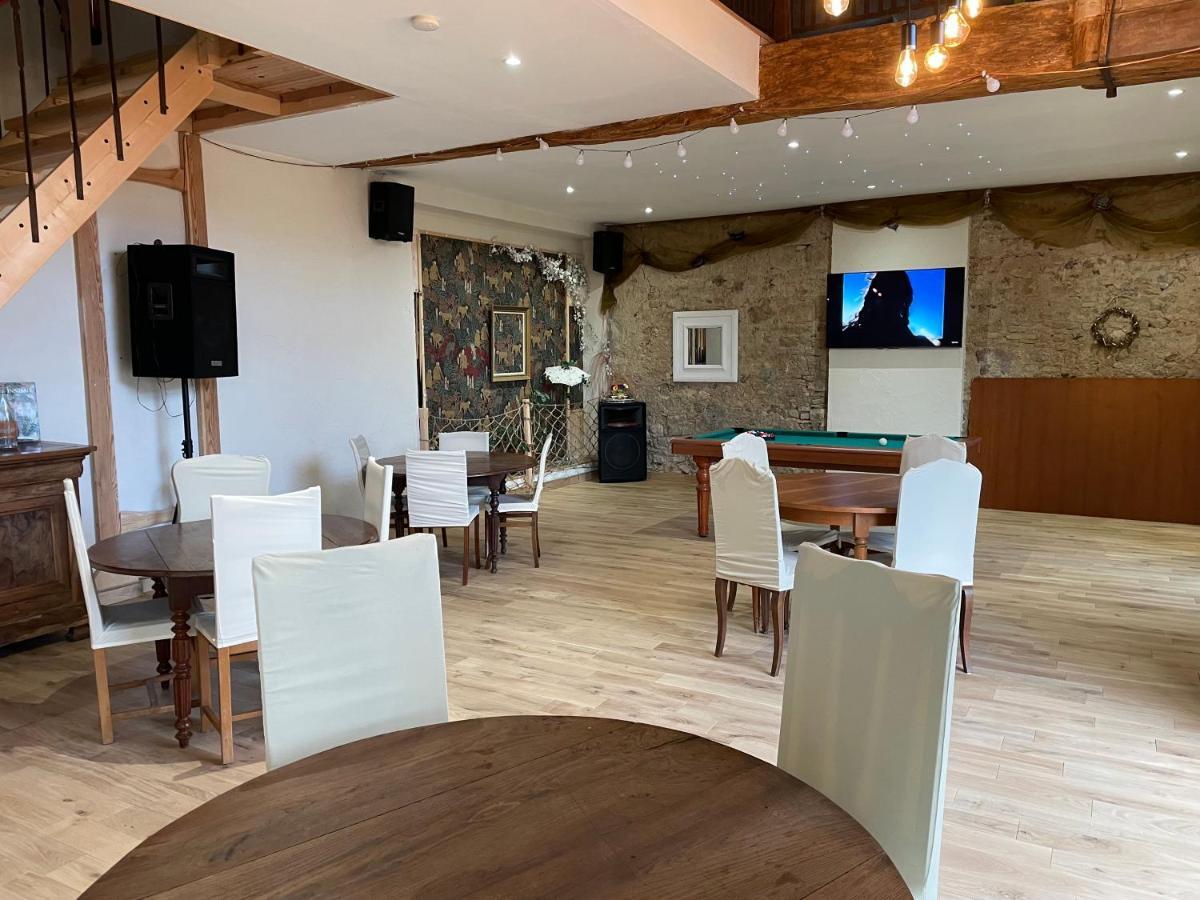 ホテル Le Moulin De Gateau Saint-Pierre-les-Etieux エクステリア 写真